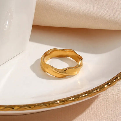 Ring Golden Wave
