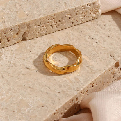 Ring Golden Wave